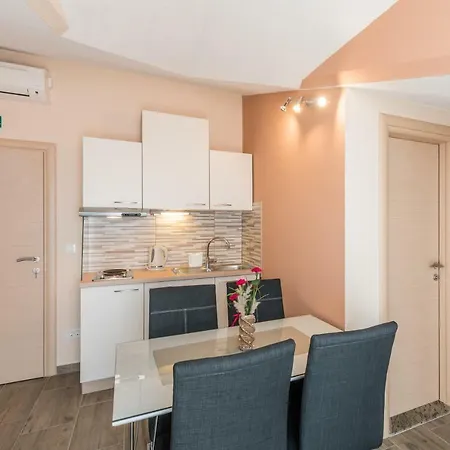 Appartamento Apartman 5m Dugi Rat